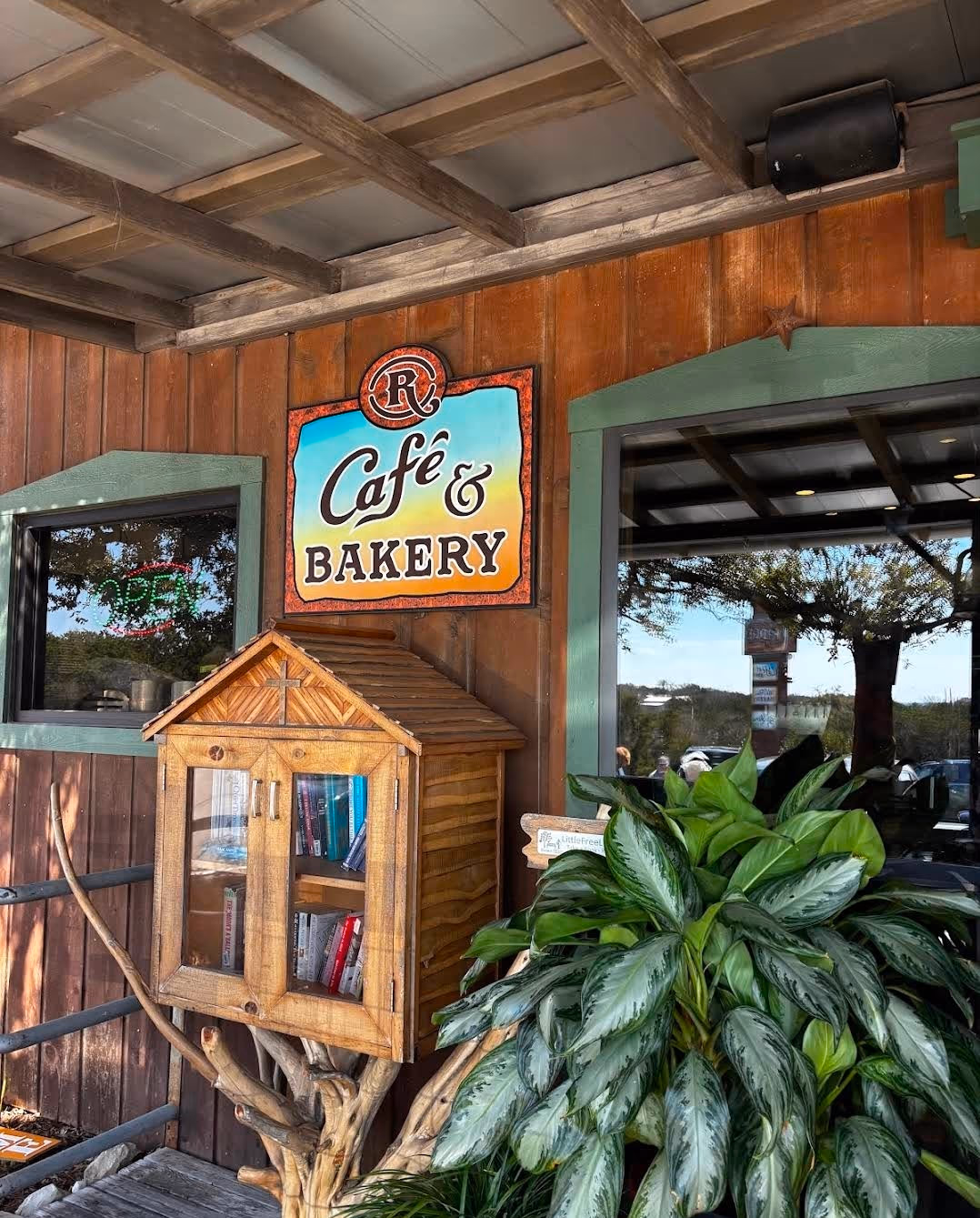 Cafe at The Ridge