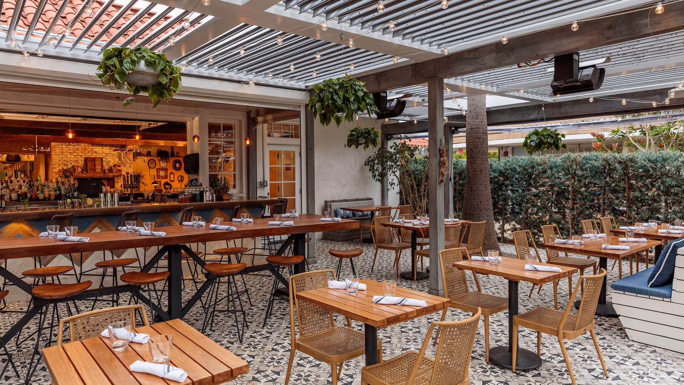 CAYA Restaurant