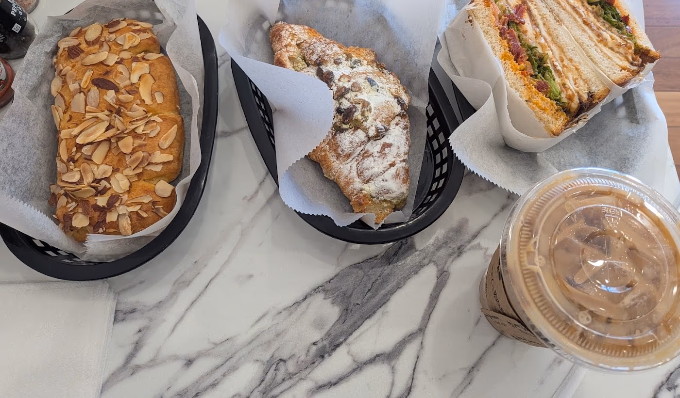 Chinos Bakery & Cafe photo 4