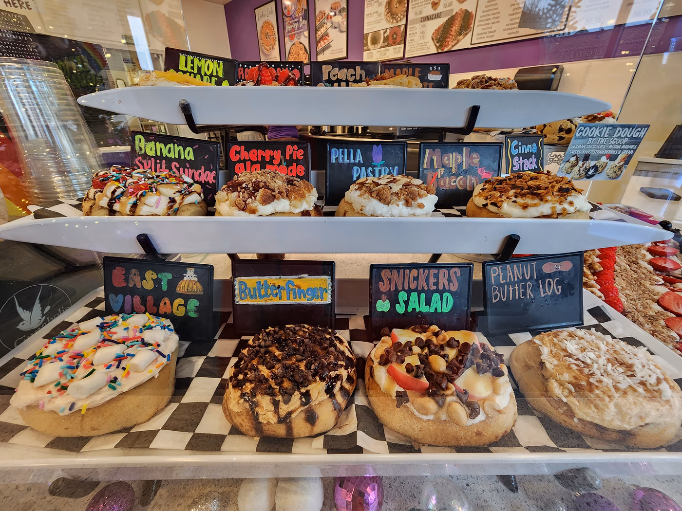 Cinnaholic photo 3