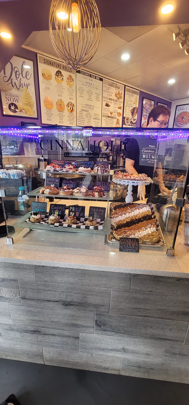 Cinnaholic photo 4