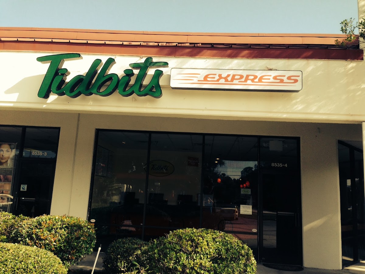 Clara's Tidbits Restaurant