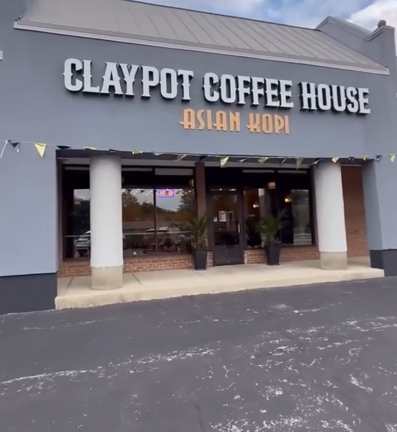 Claypot Coffee House