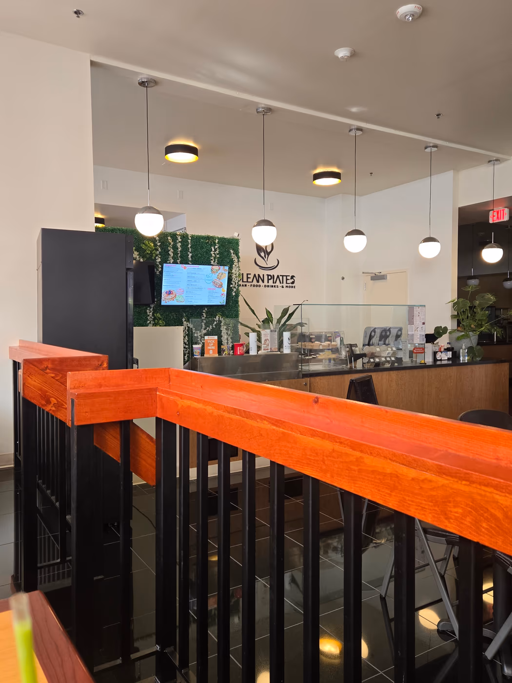 Clean Plates Cafe & Juice Bar photo 3