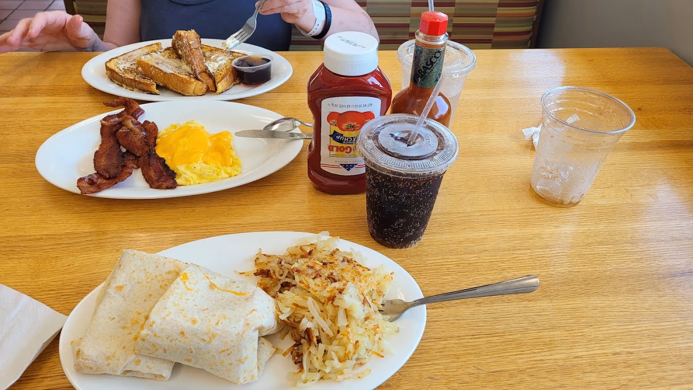 Coco's Cafe & Pancake House photo 4