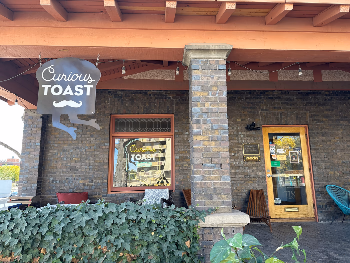 Curious Toast Cafe