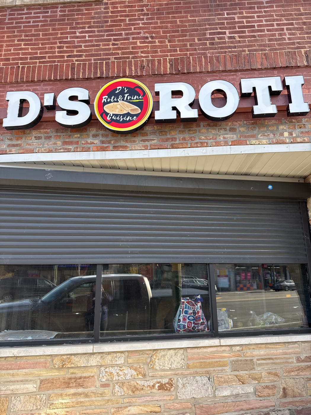 D’s Roti & Trini Cuisine