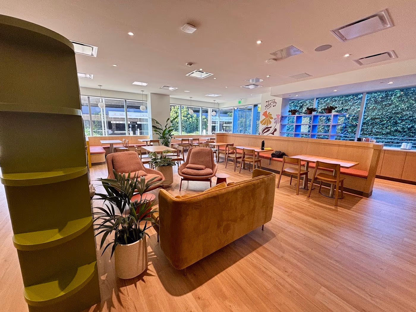 Daffodil Cafe
