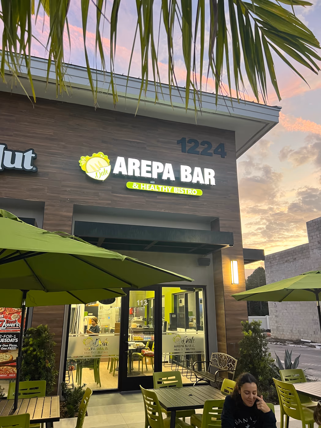 Dale Arepa Bar & Healthy Bistro