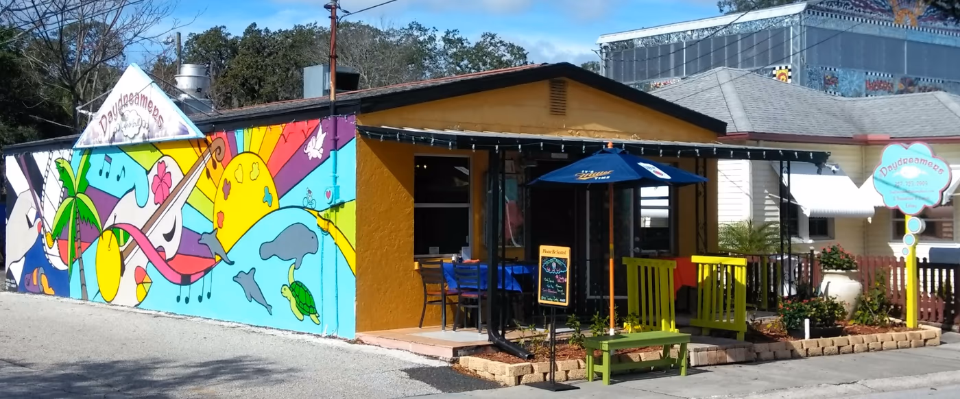 Daydreamers Cafe and Grill photo 2