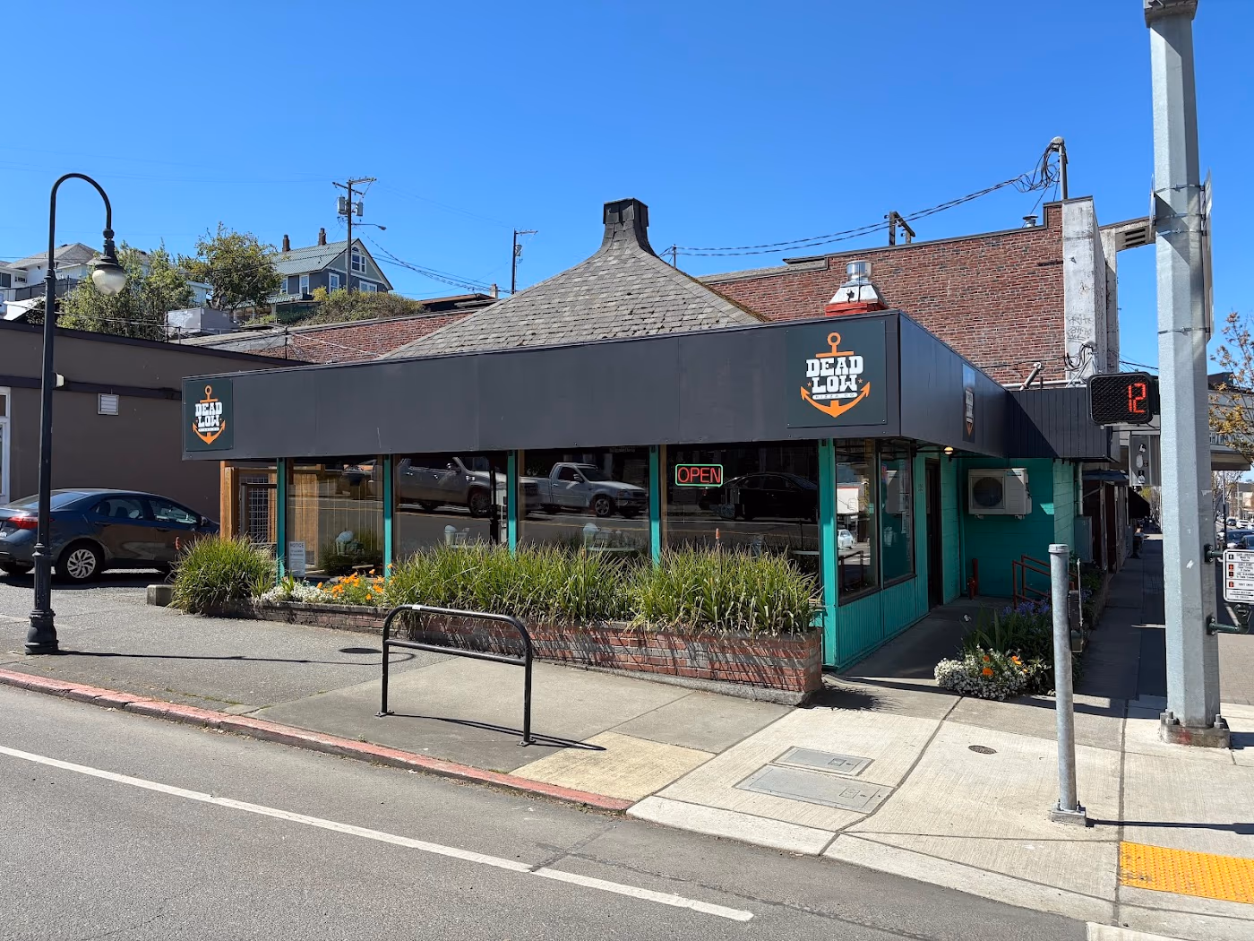 Dead Low Pizza Company