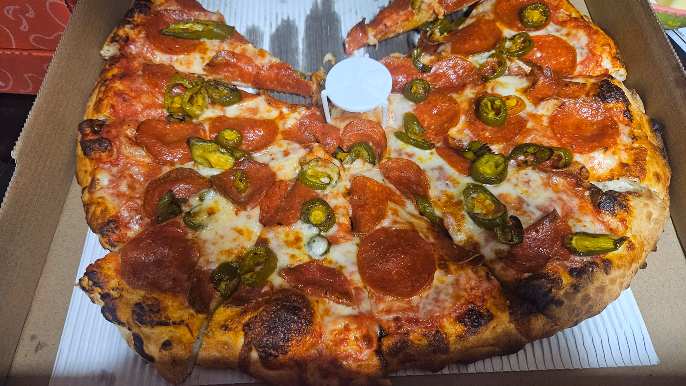 Delish Pizza photo 3
