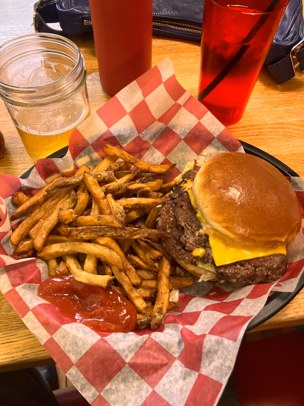 Doinks Burger Joint photo 2
