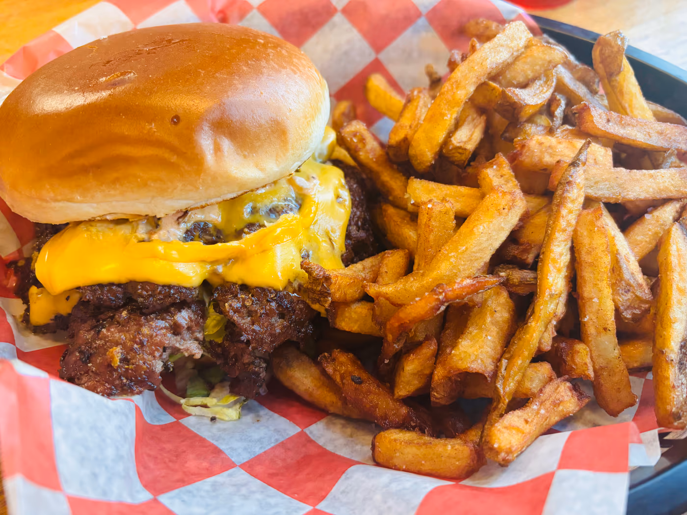 Doinks Burger Joint photo 3