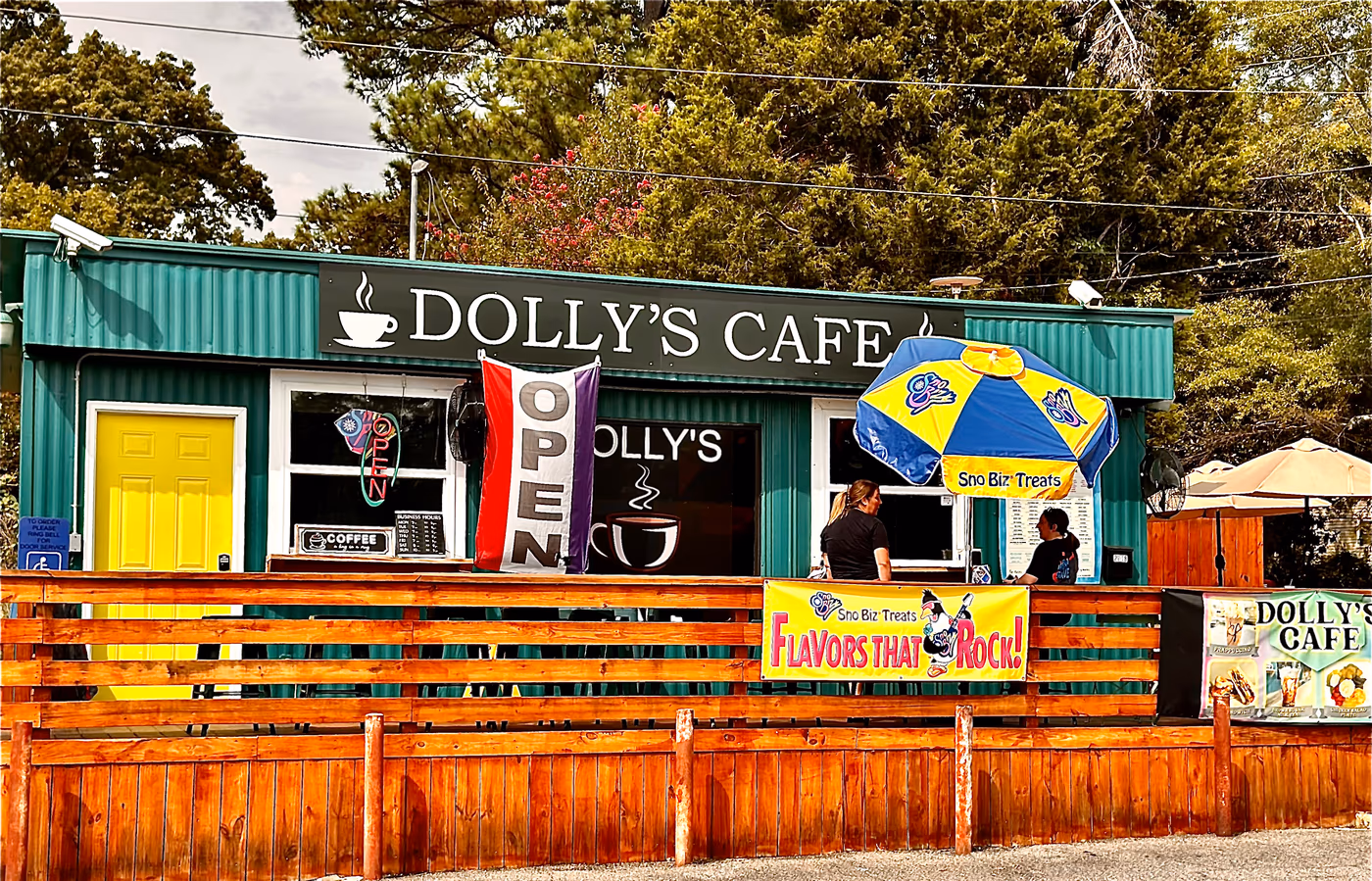 Dolly's Cafe