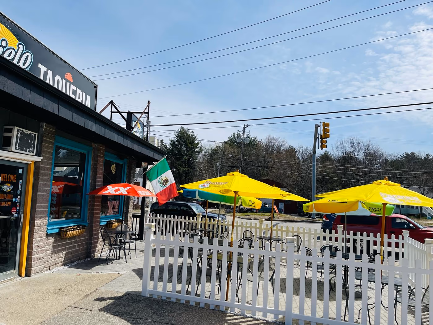 Doras Taqueria & Cantina