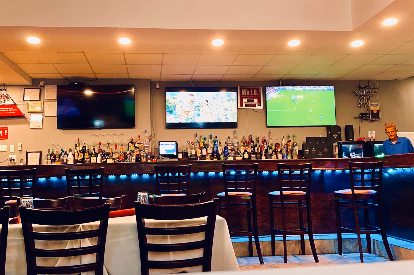 Dragon Restaurant And Bar