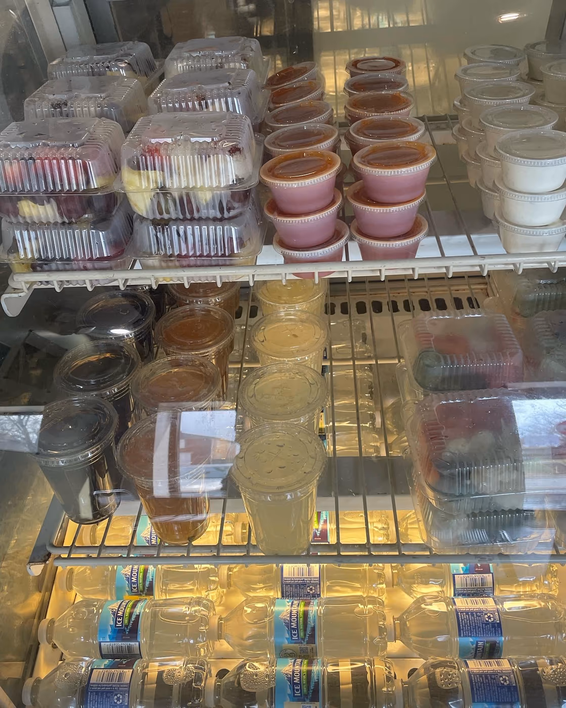 Eat To Live Cafe photo 4