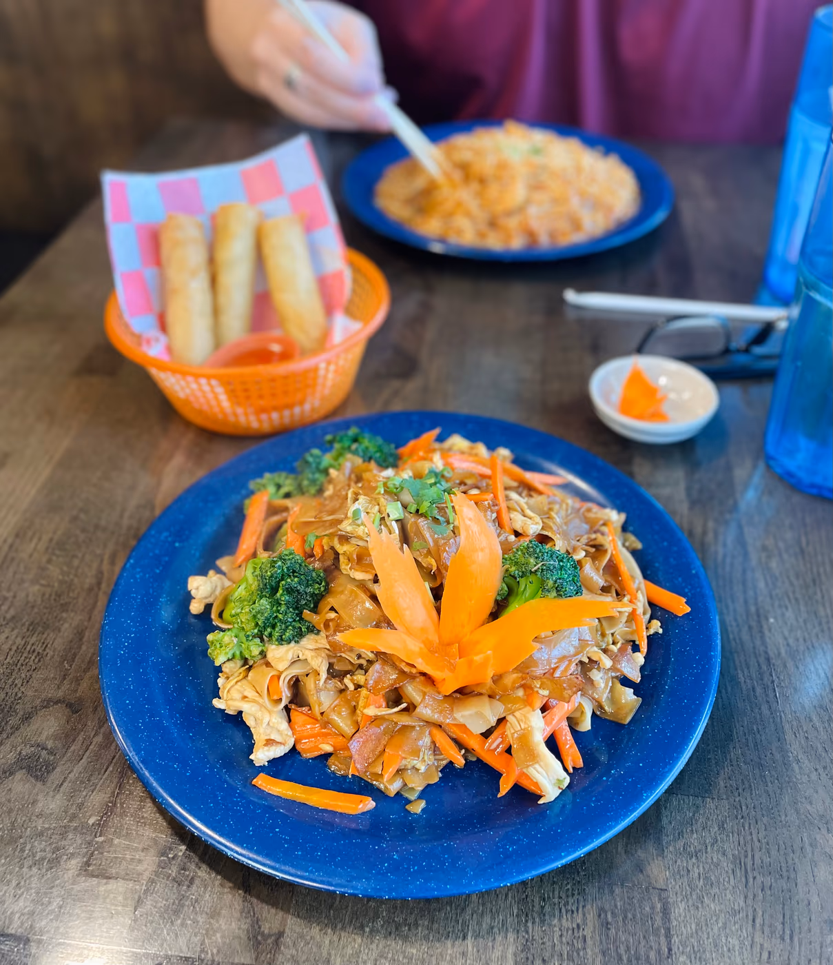 Eating Thai photo 2