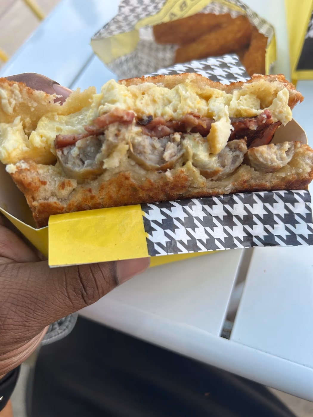 EGG BAR photo 3