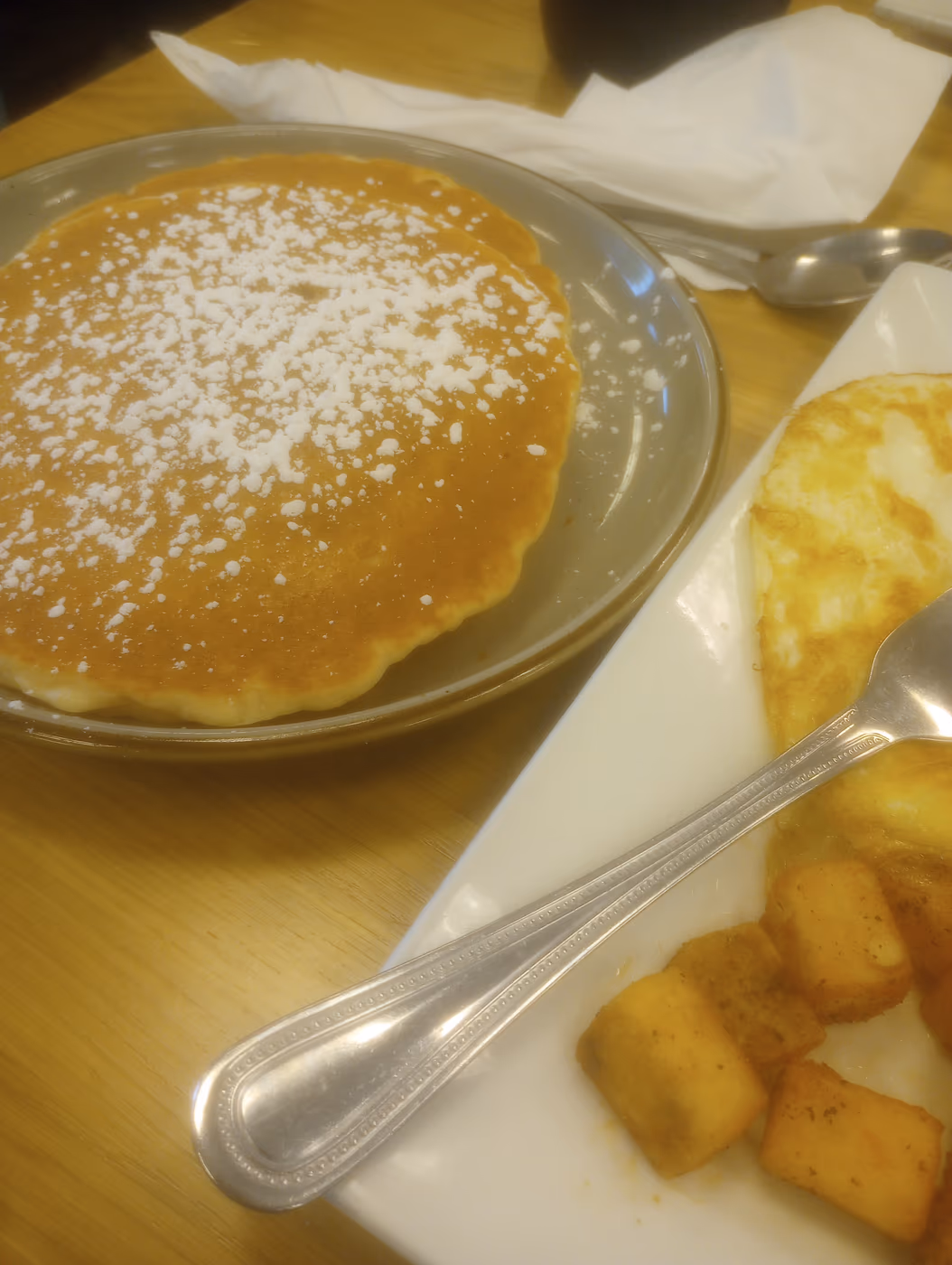 Eggcellent Cafe