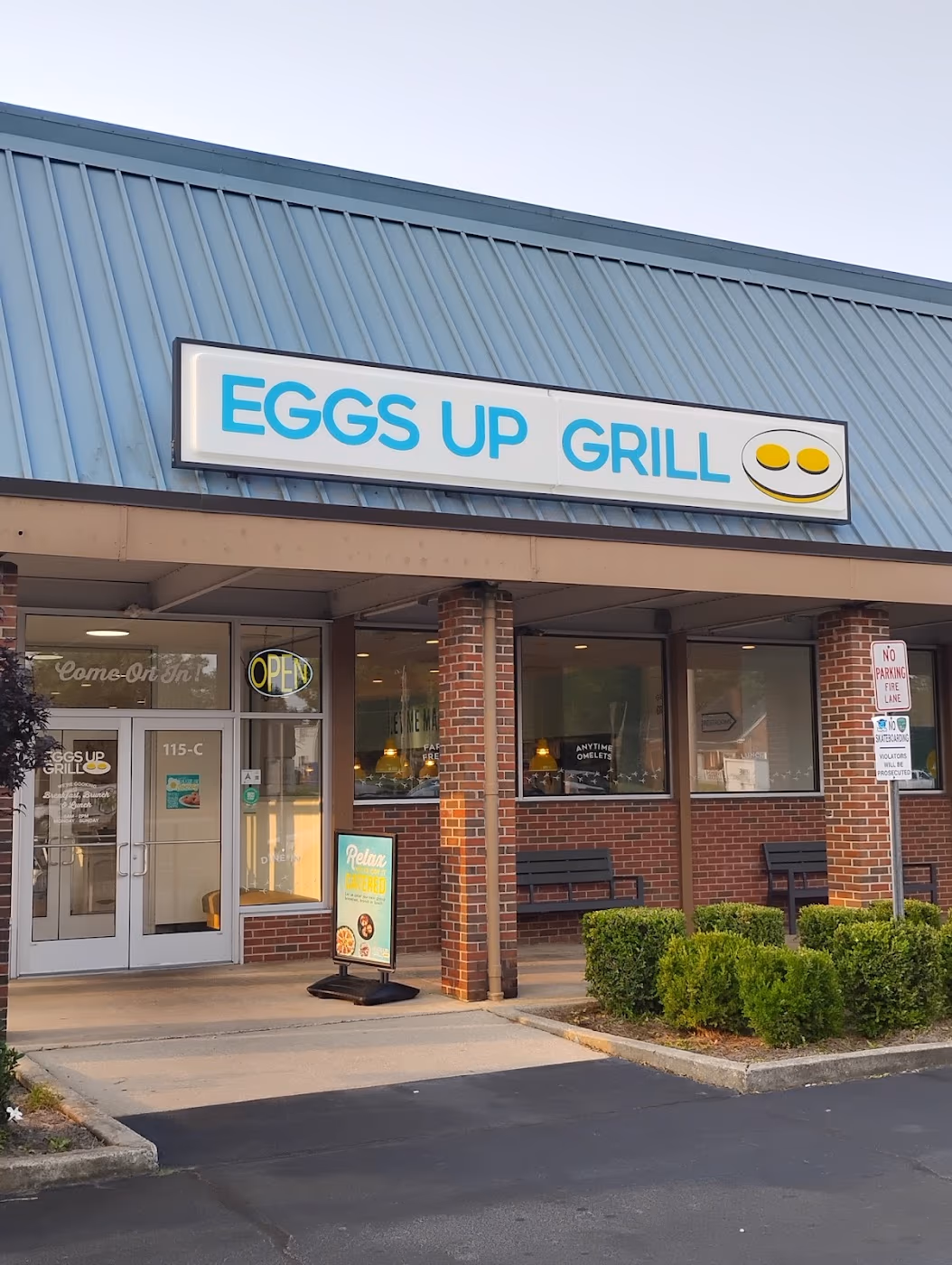 Eggs Up Grill photo 2