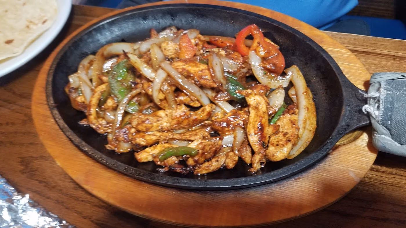 El Molcajete Cocina Mexicana photo 3