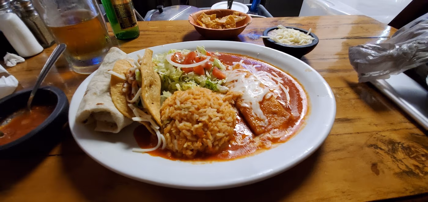 El Zarape Restaurant Inc. photo 3