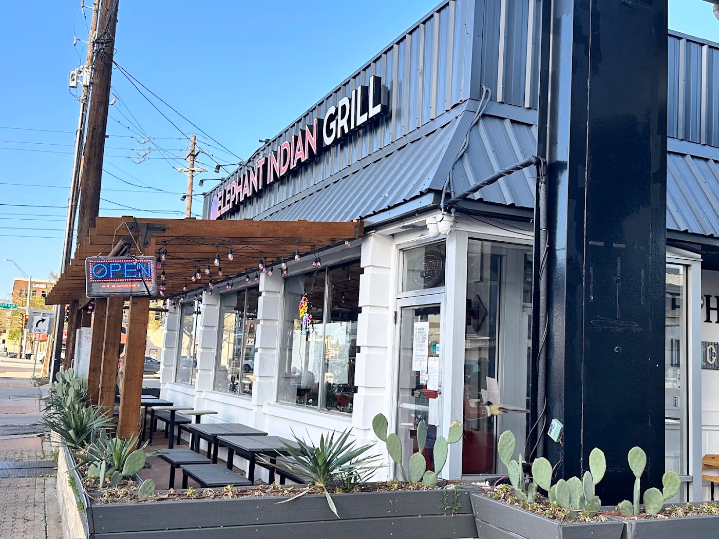 Elephant Indian Bar & Grill