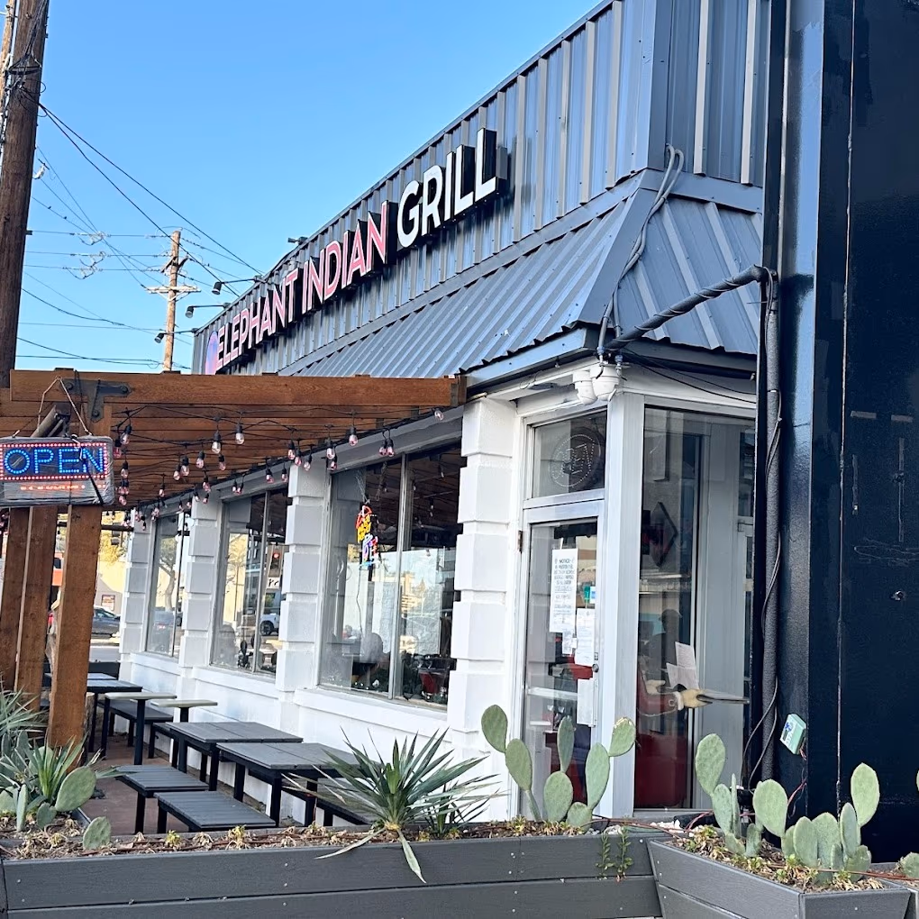 Elephant Indian Bar & Grill photo 2