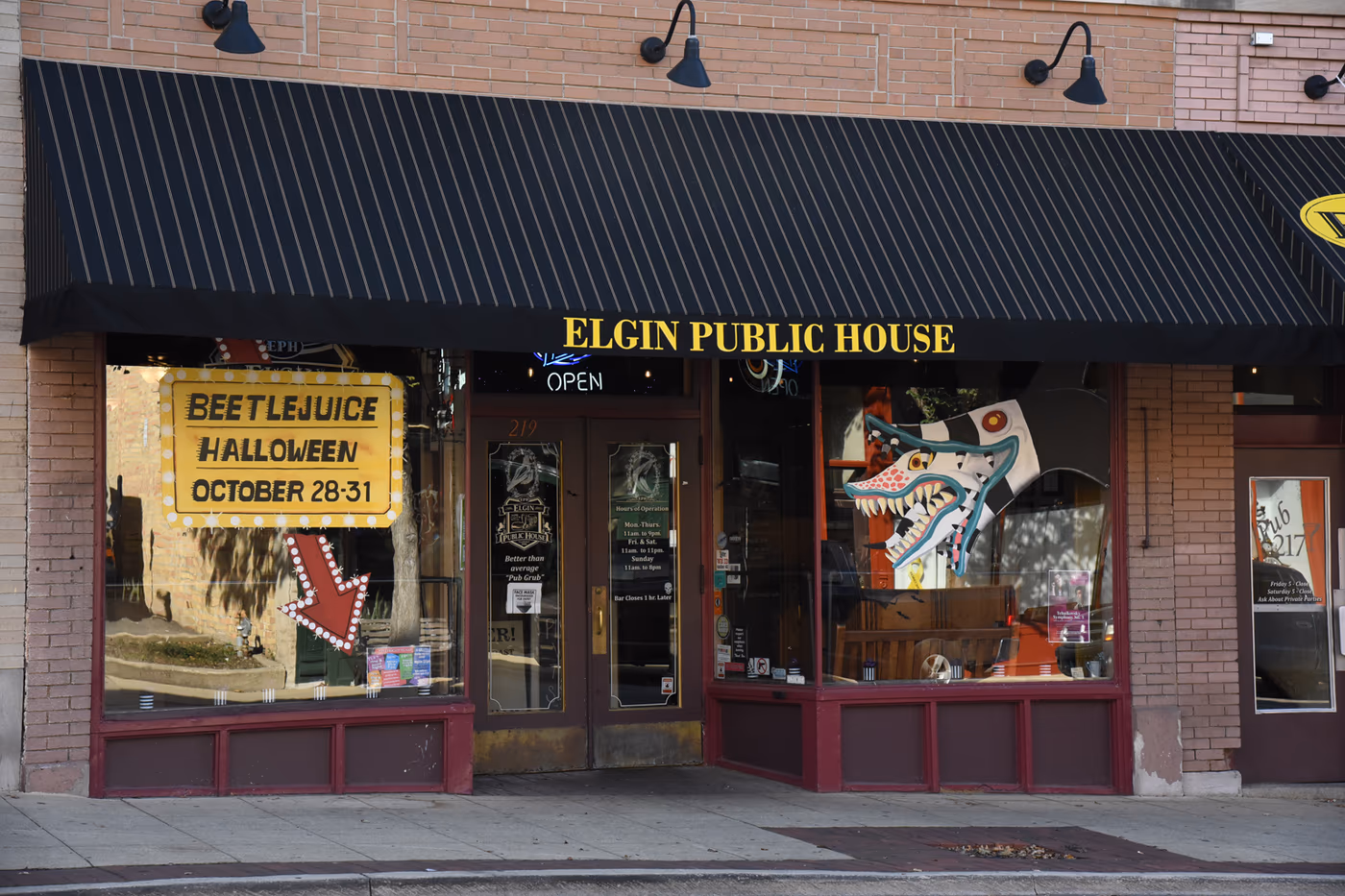 Elgin Public House