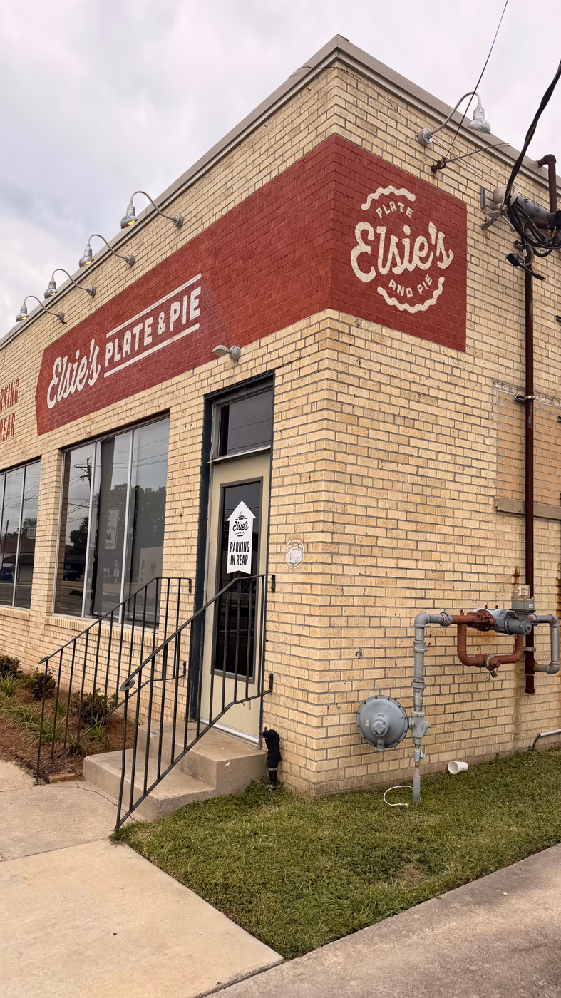 Elsie's Plate & Pie