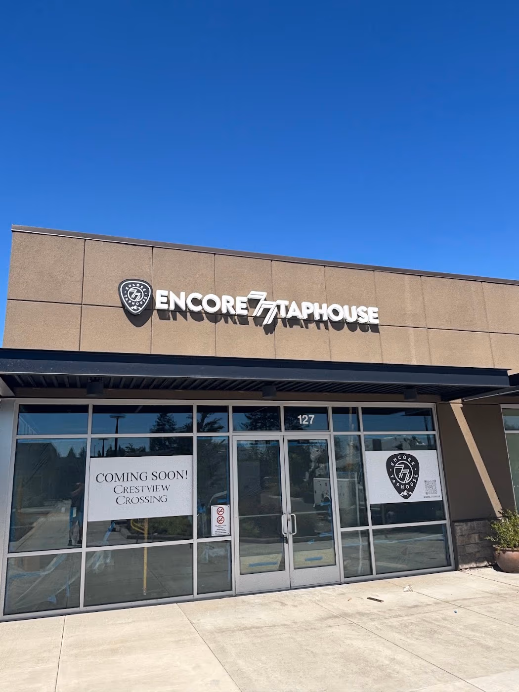 Encore 77 taphouse photo 4