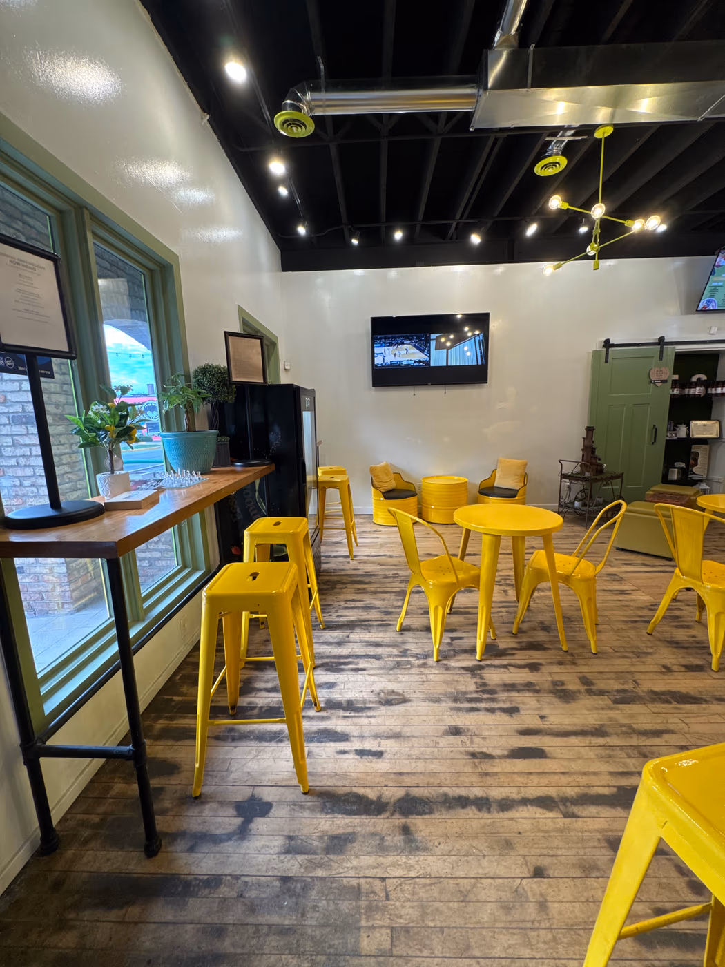 Essential Smoothies Cafe