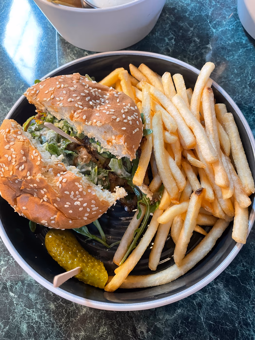 Fame Lounge/Eatery photo 3