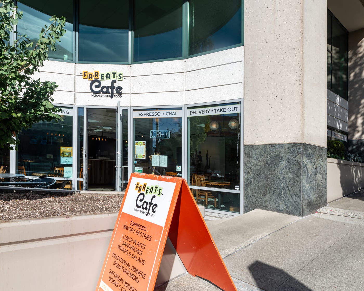 Far Eats Cafe