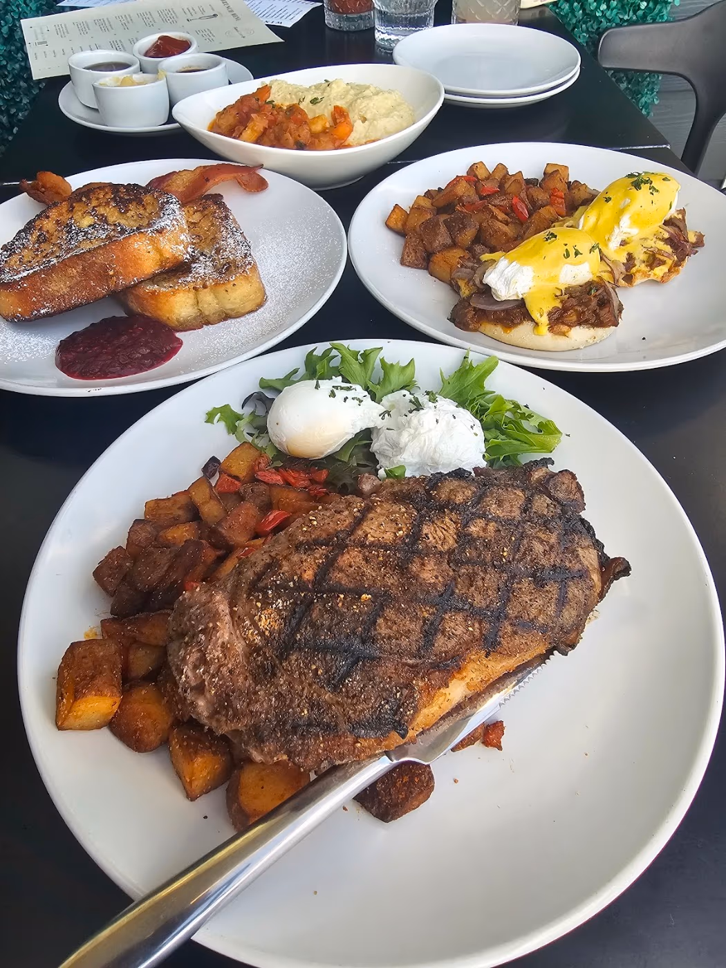 Favorites Bistro Bar