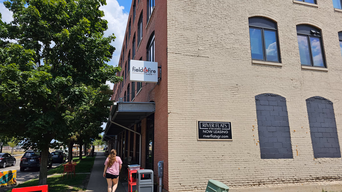 Field & Fire Cafe