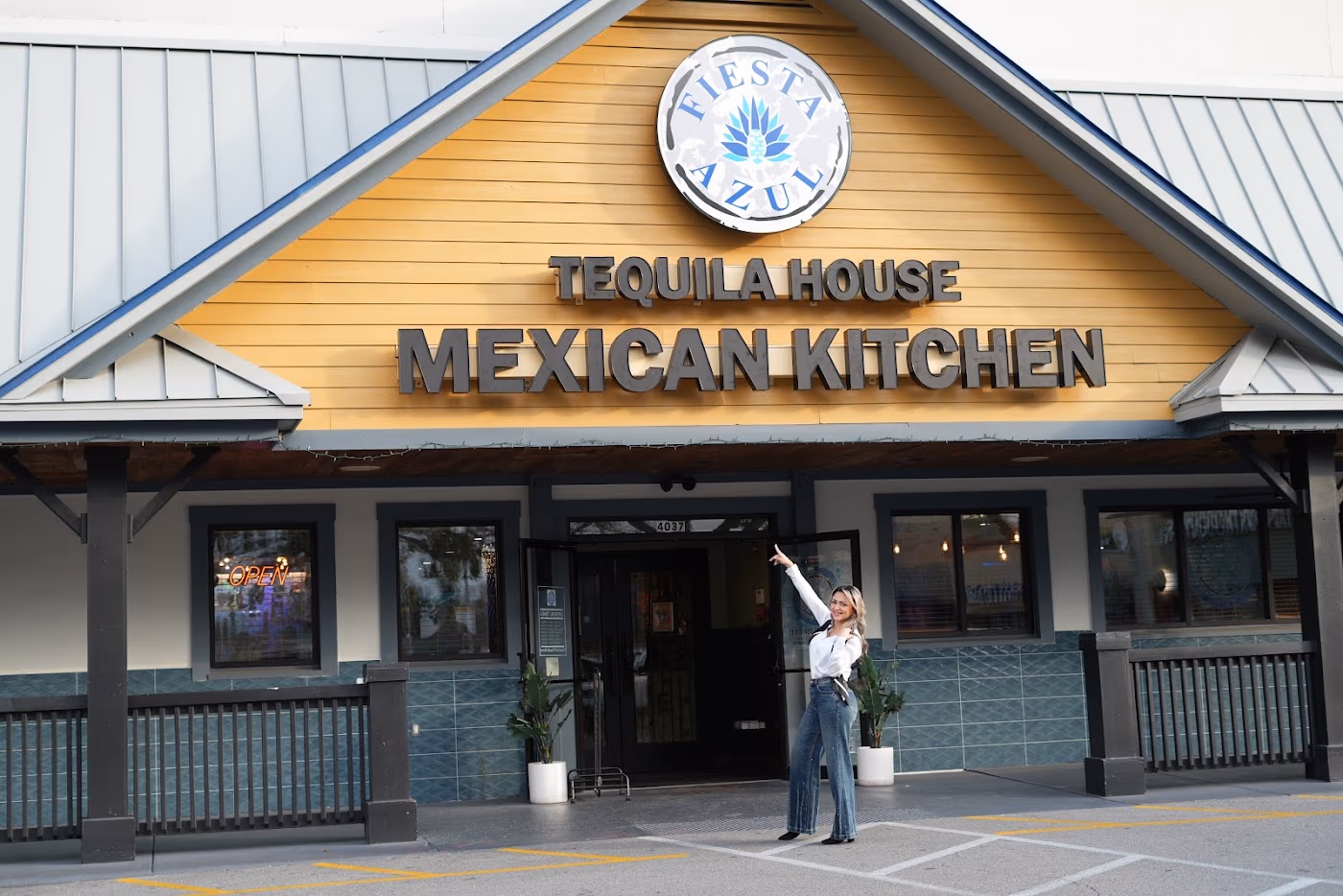 Fiesta Azul Tequila House photo 3