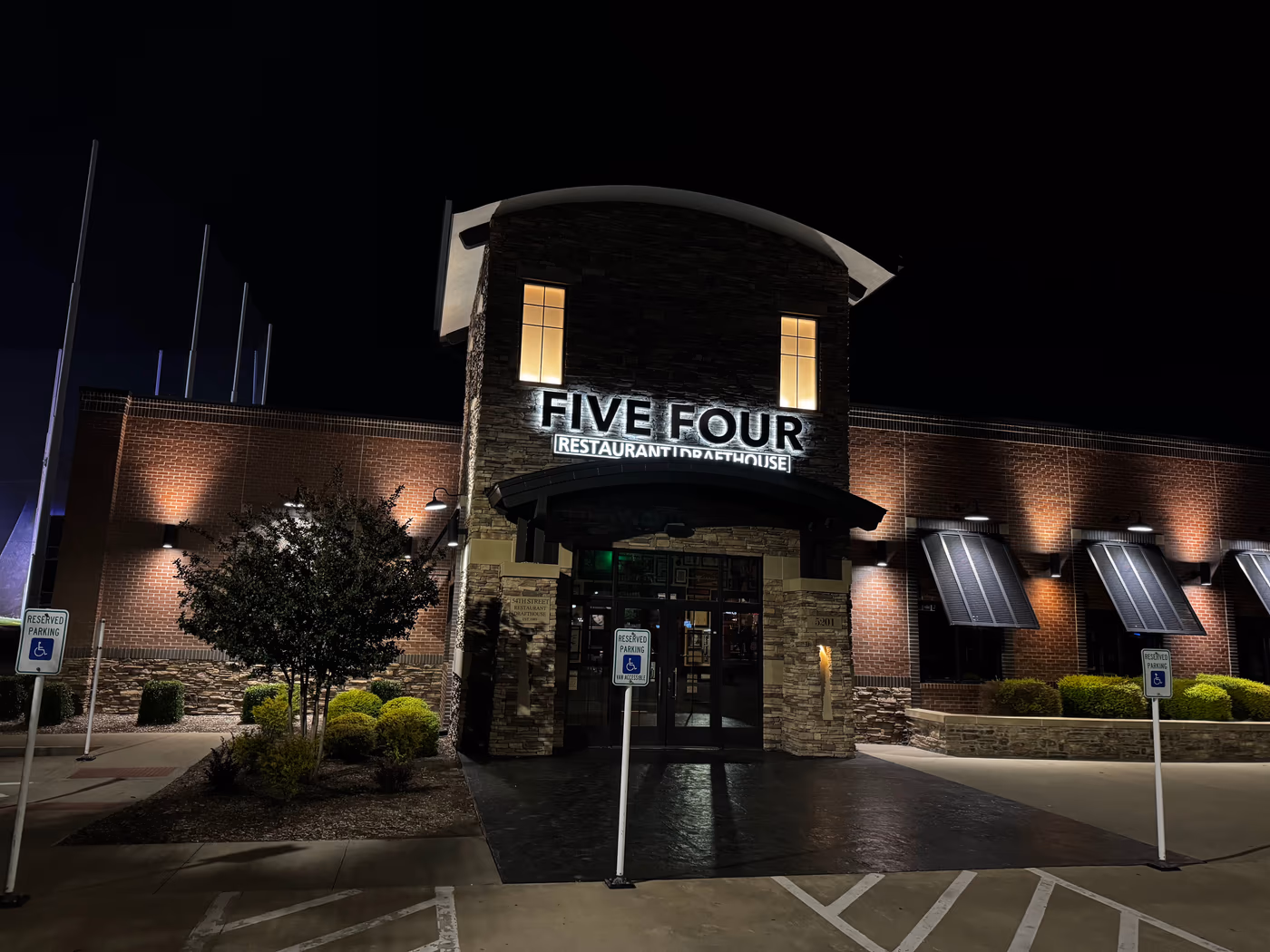 Five Four Restaurant & Drafthouse