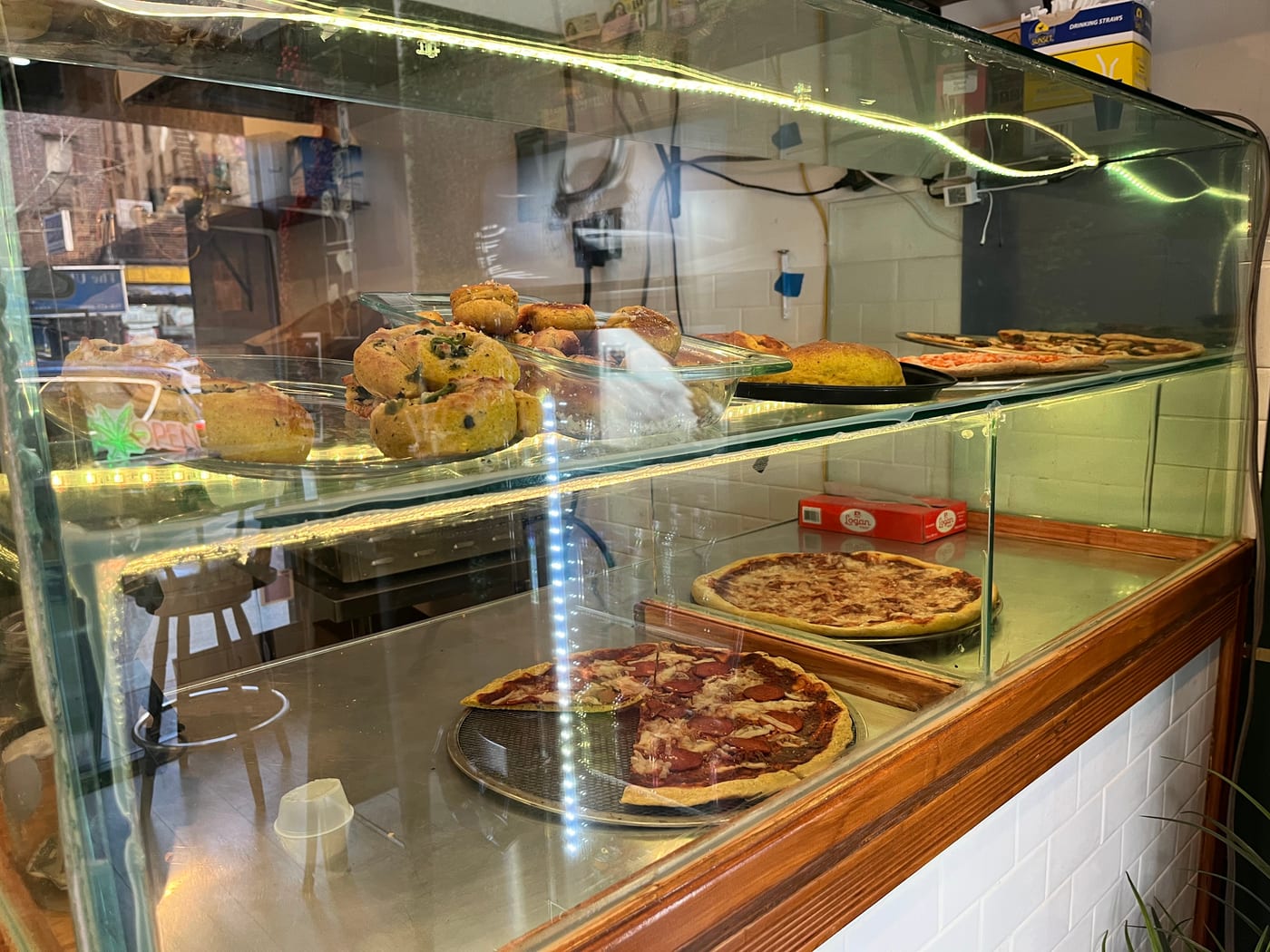 Flava’s vegan Pizzeria & Cafe photo 4