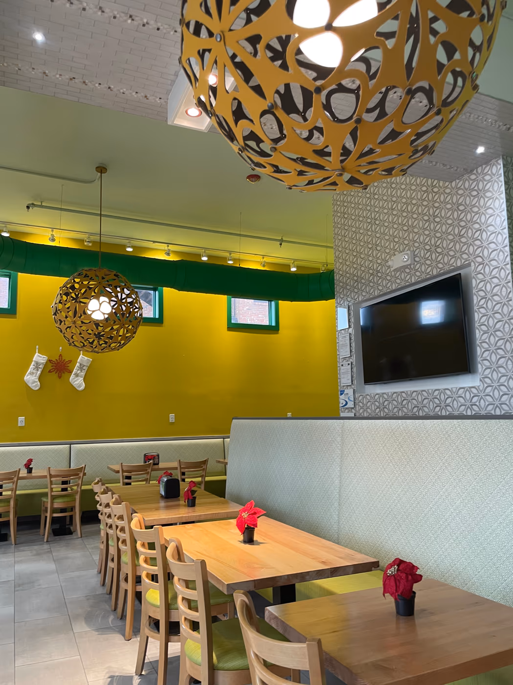 Fresh Valley Juice & Salad Bar