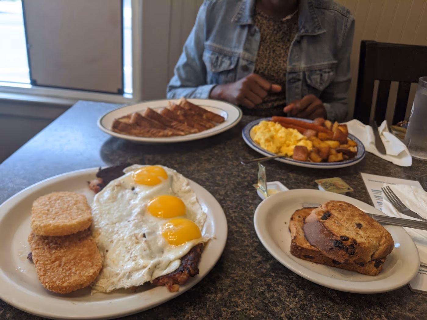 George's Restaurant & Bar photo 4