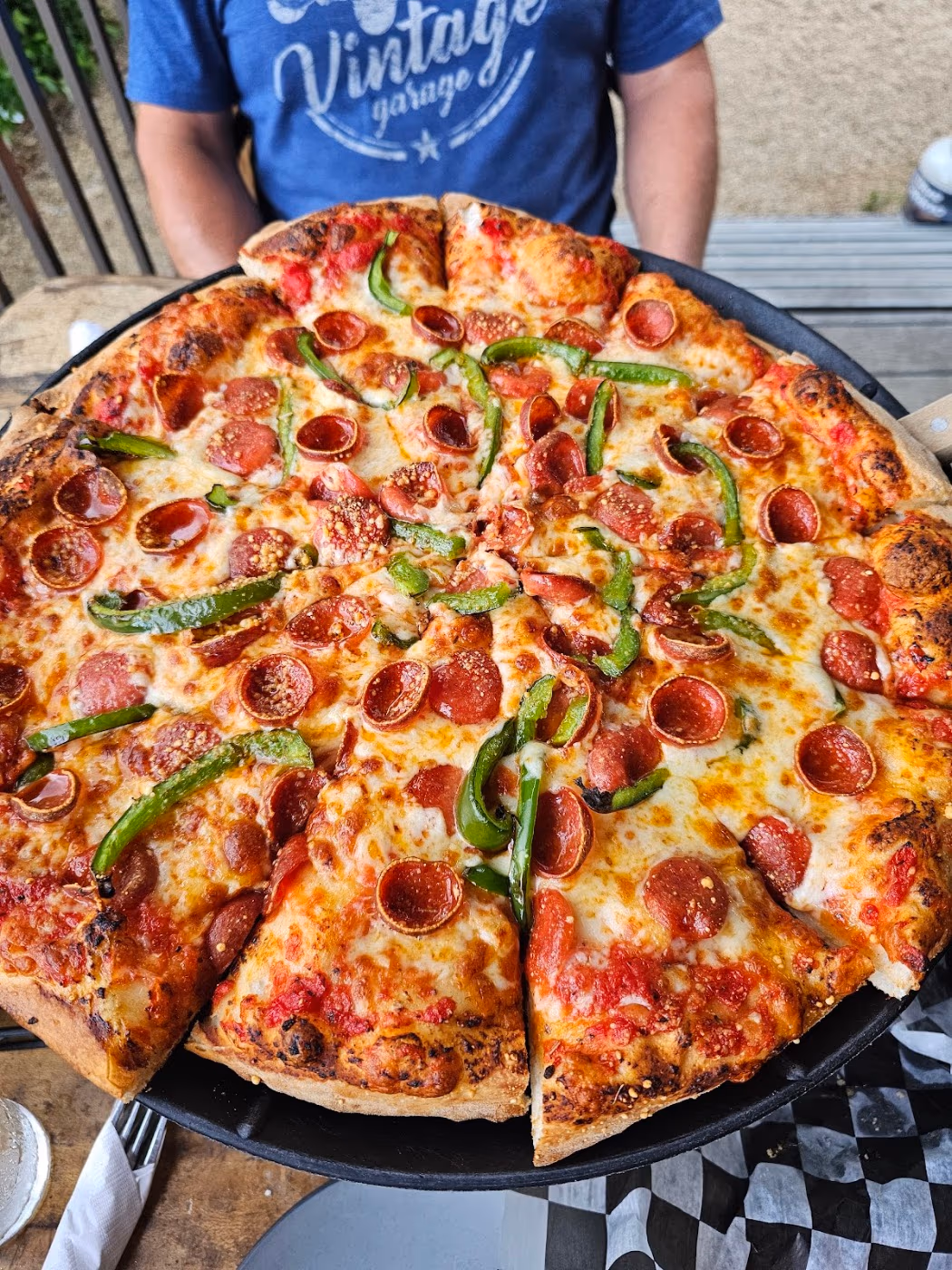 Ginny's Neighborhood Pizza Joint