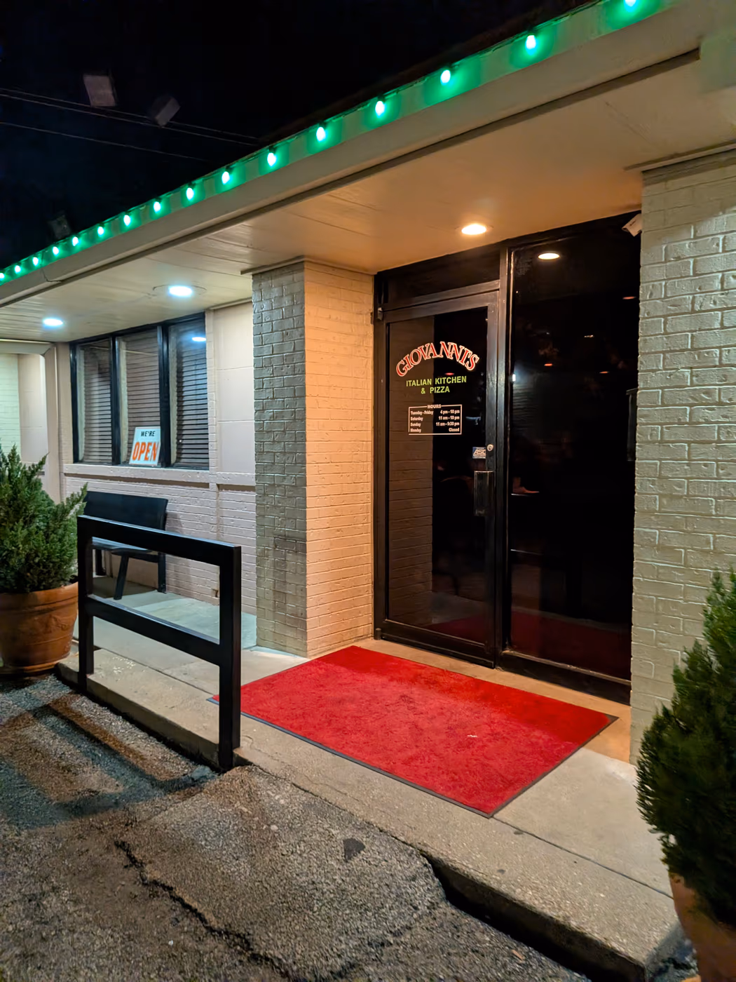 Giovanni's Italian Kitchen
