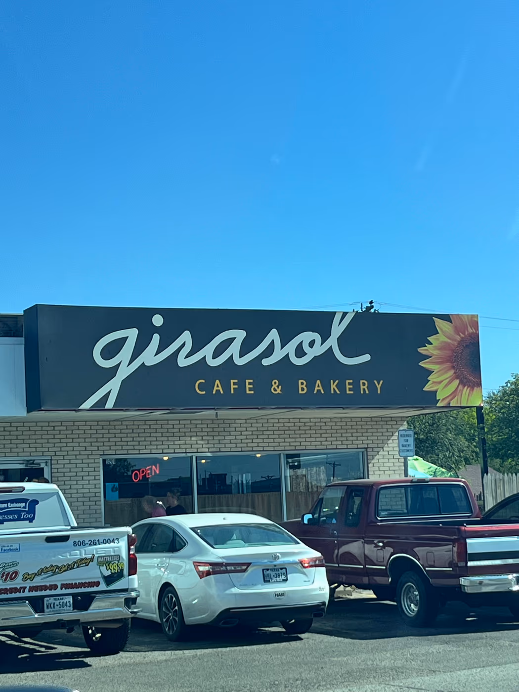 Girasol Cafe and Bakery photo 4