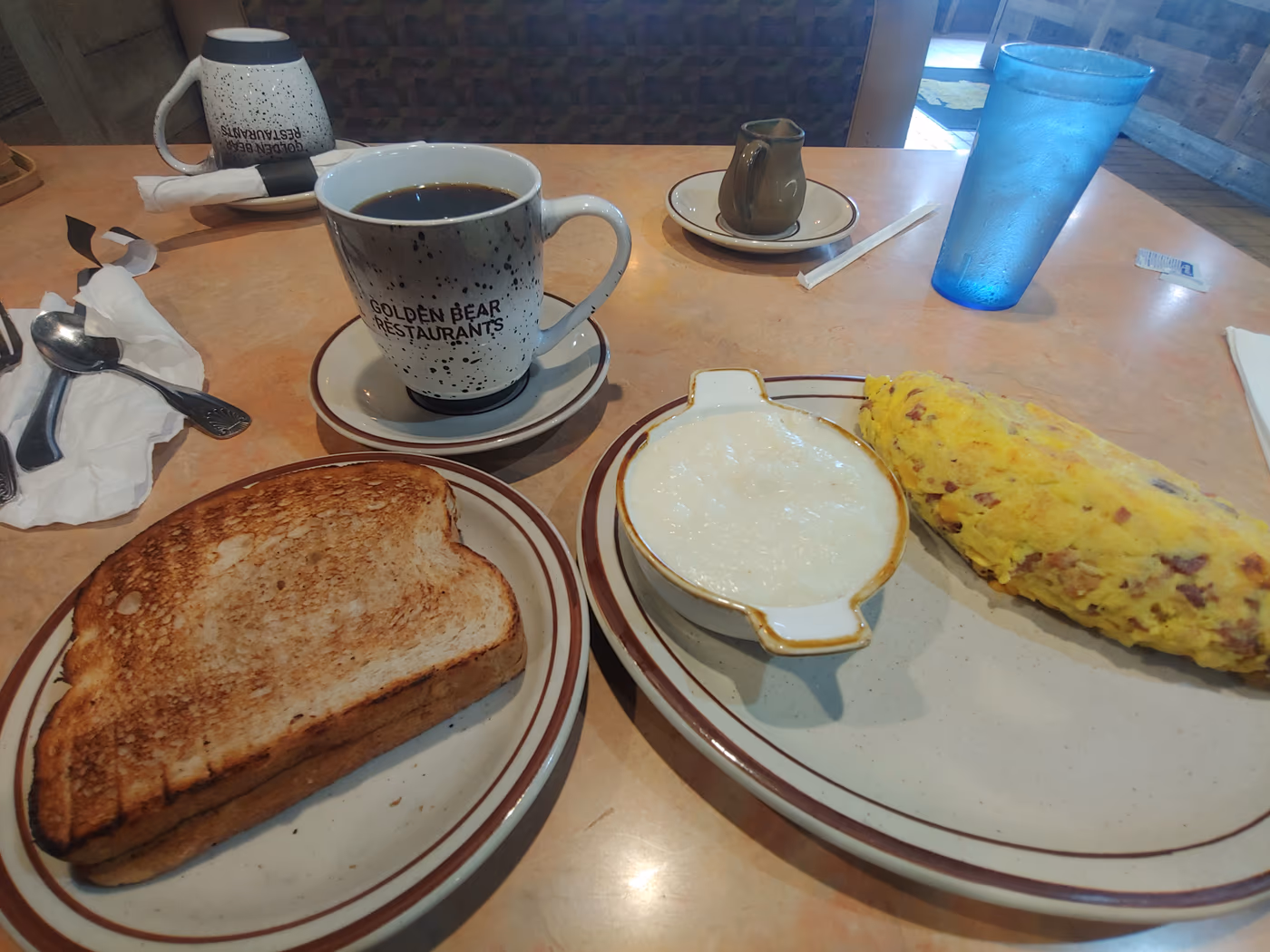 Golden Bear Pancake & Crepery Restaurant photo 3