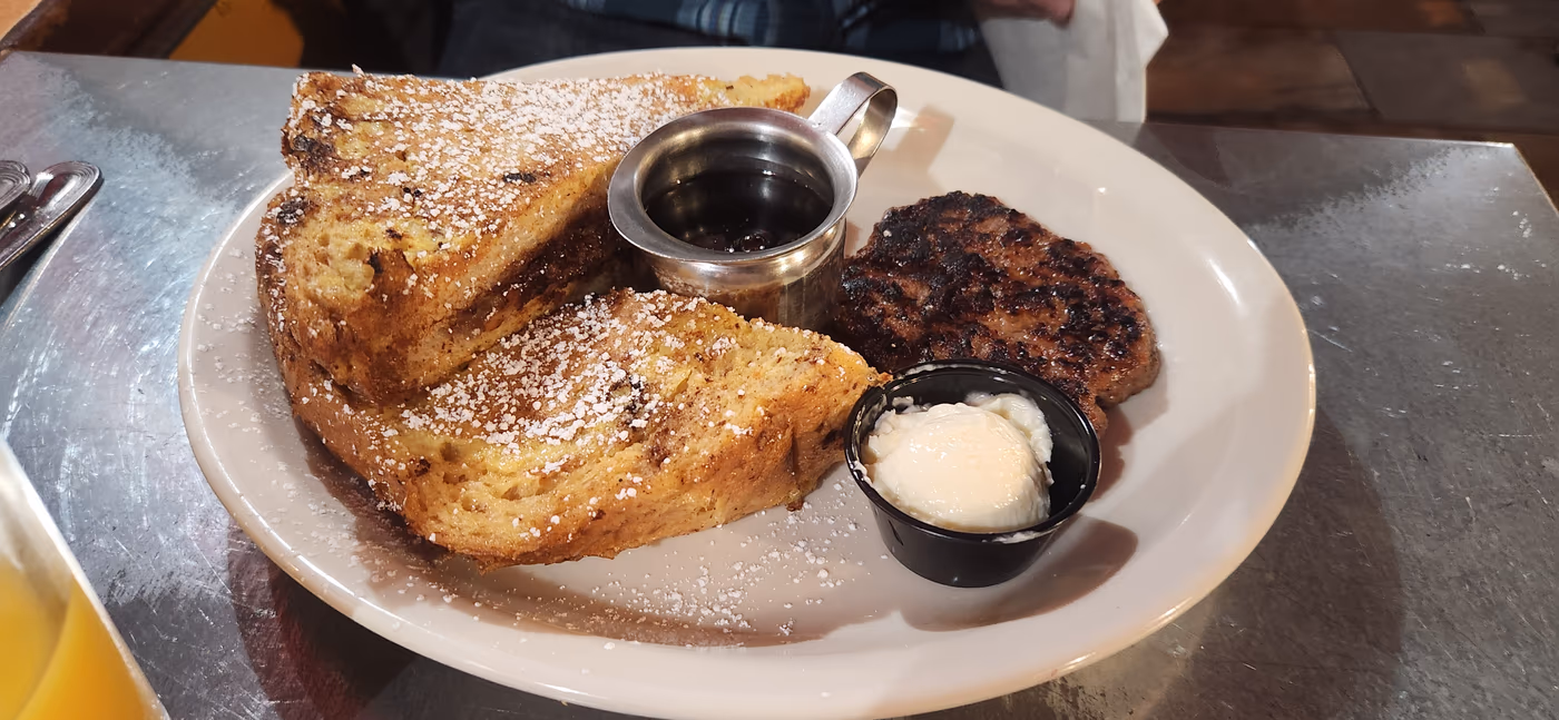 Goldy's Breakfast Bistro photo 2