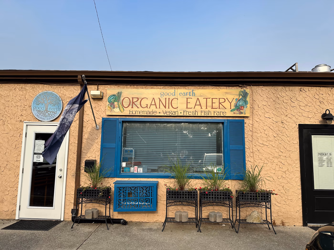 Good Earth Organic Eatery