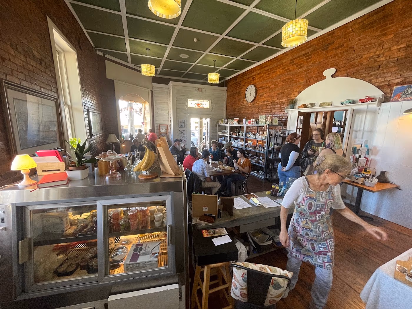 Grand Market & Cafe